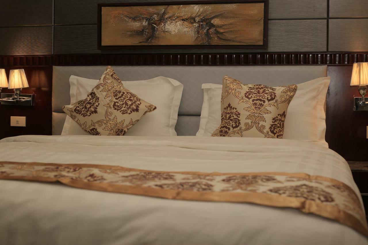 The 40Th Pearl Hotel Suites Jiddah Esterno foto