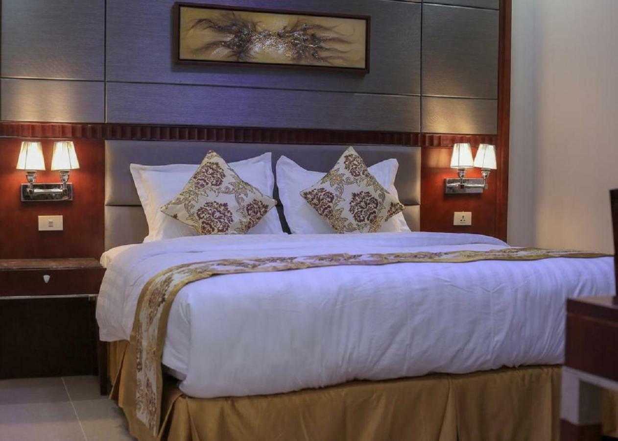 The 40Th Pearl Hotel Suites Jiddah Esterno foto