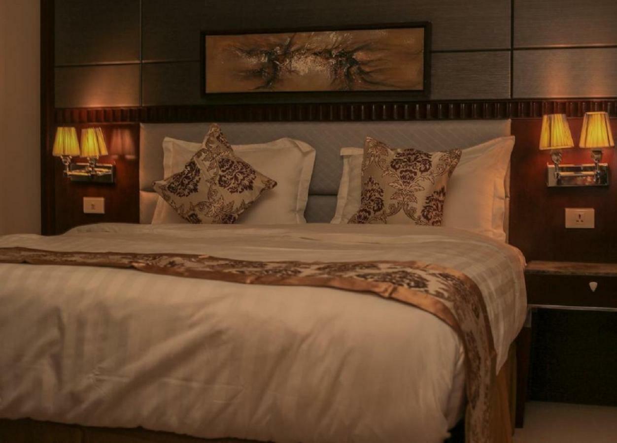 The 40Th Pearl Hotel Suites Jiddah Esterno foto