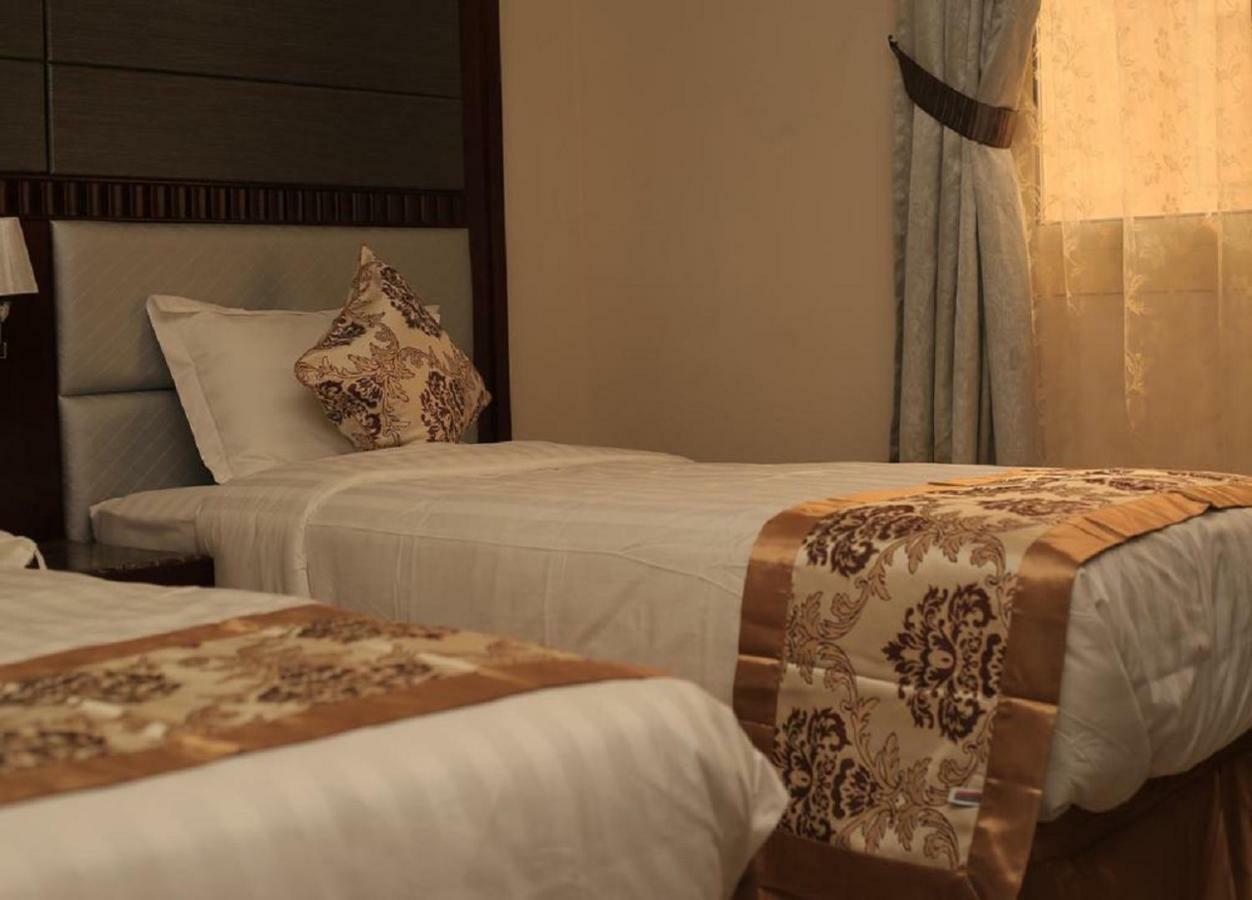 The 40Th Pearl Hotel Suites Jiddah Esterno foto